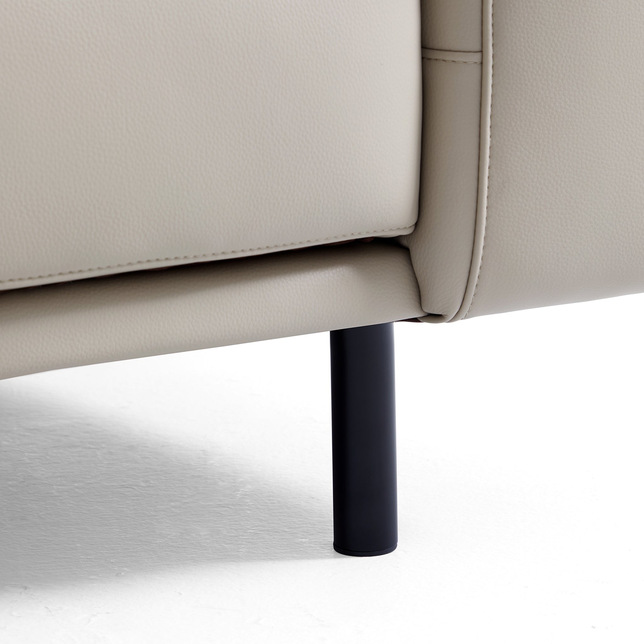 Canapé en cuir beige noble