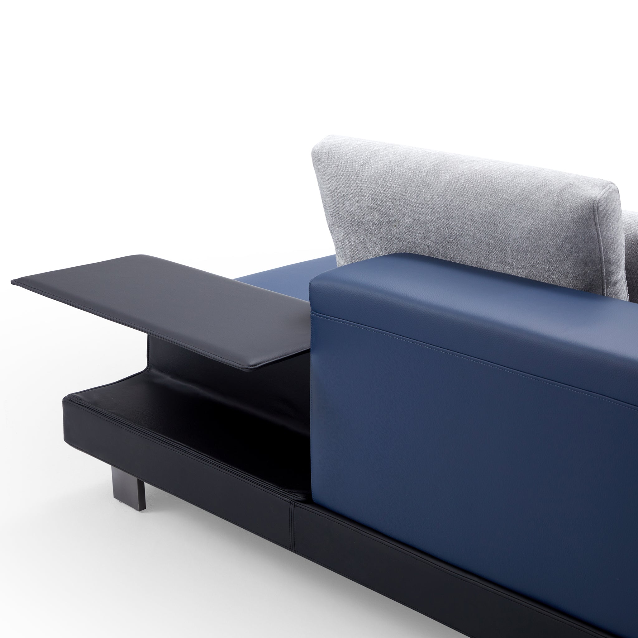 Canapé d'angle bleu minimaliste Connery