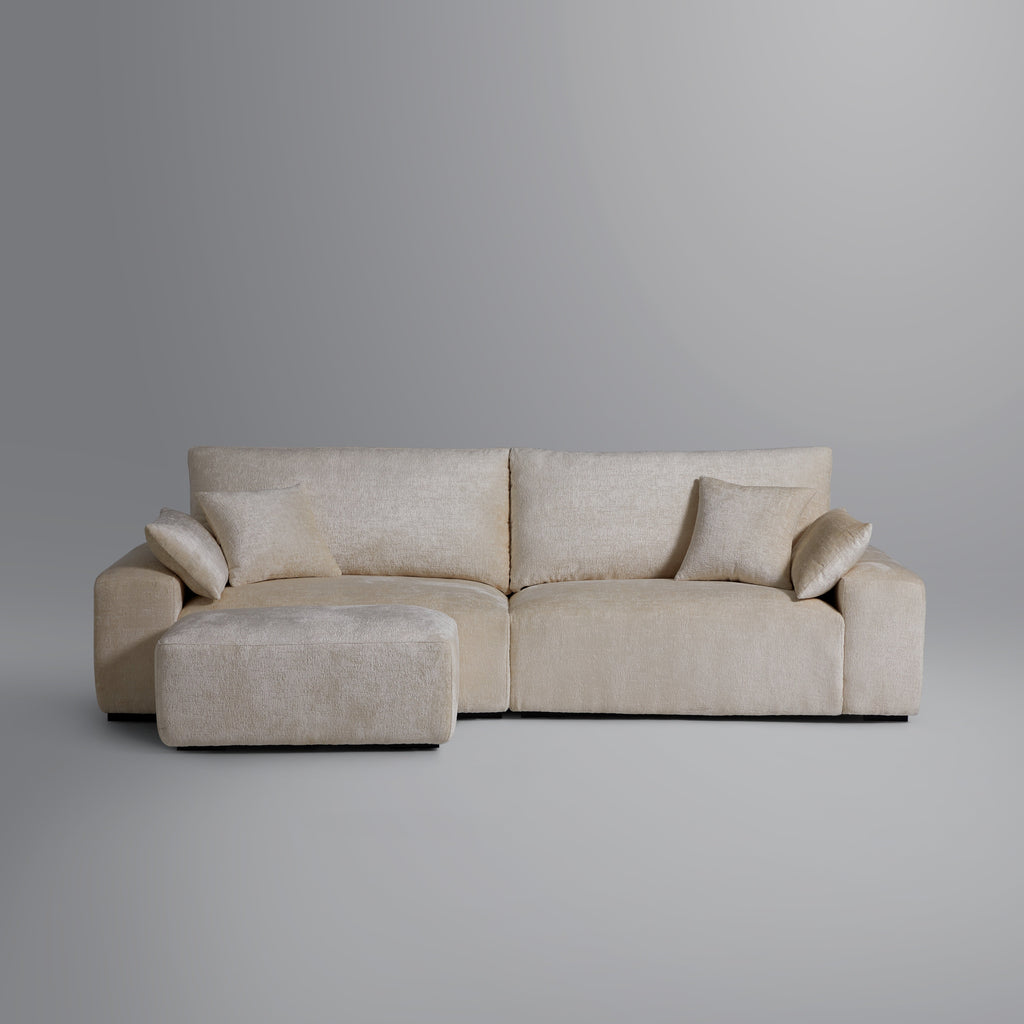 Le canapé et le pouf beiges Empress