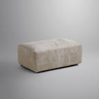 Le canapé et le pouf beiges Empress