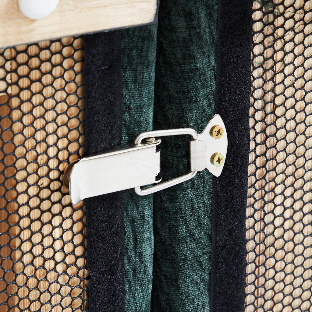 Le canapé et le pouf Empress Green