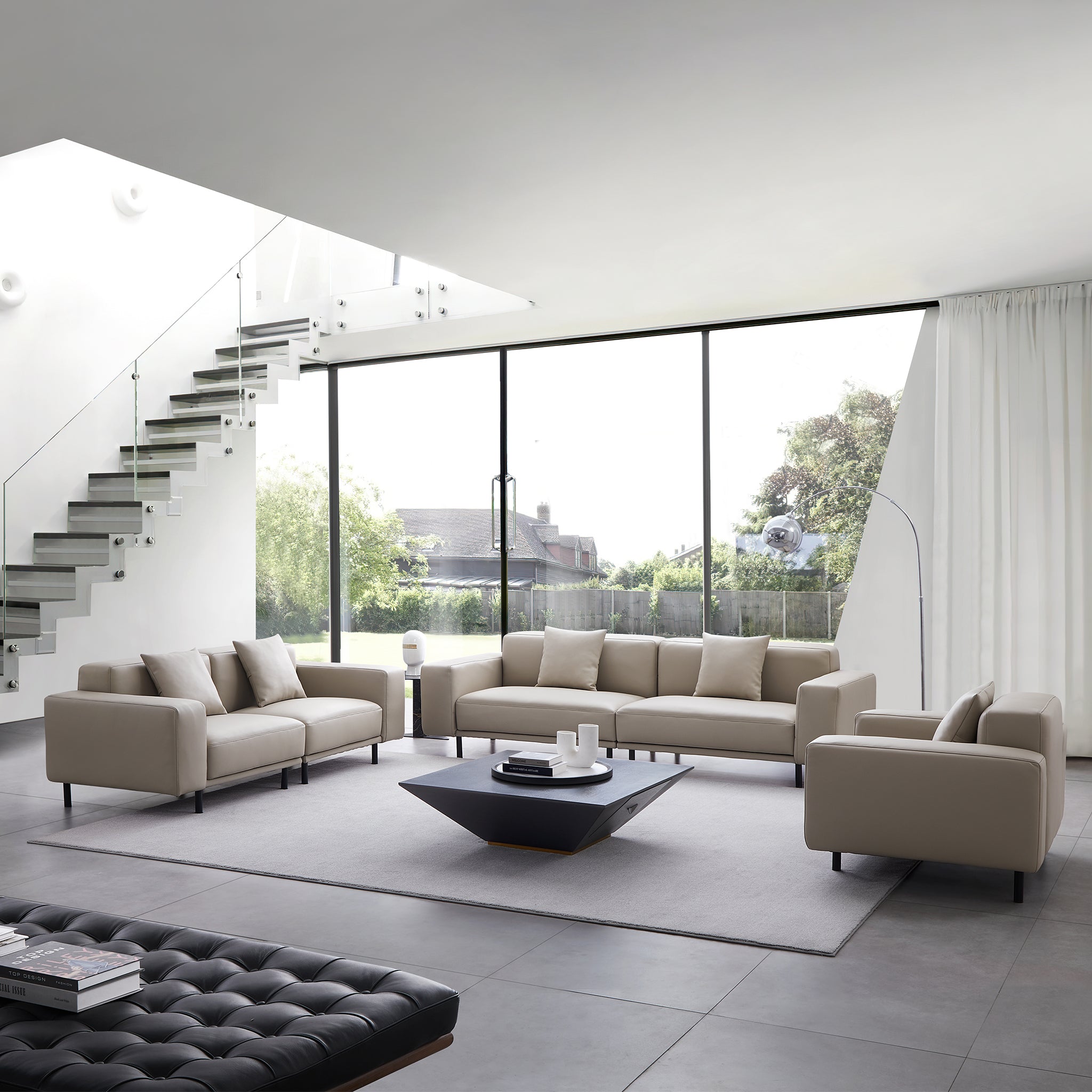 Ensemble de canapés en cuir beige noble