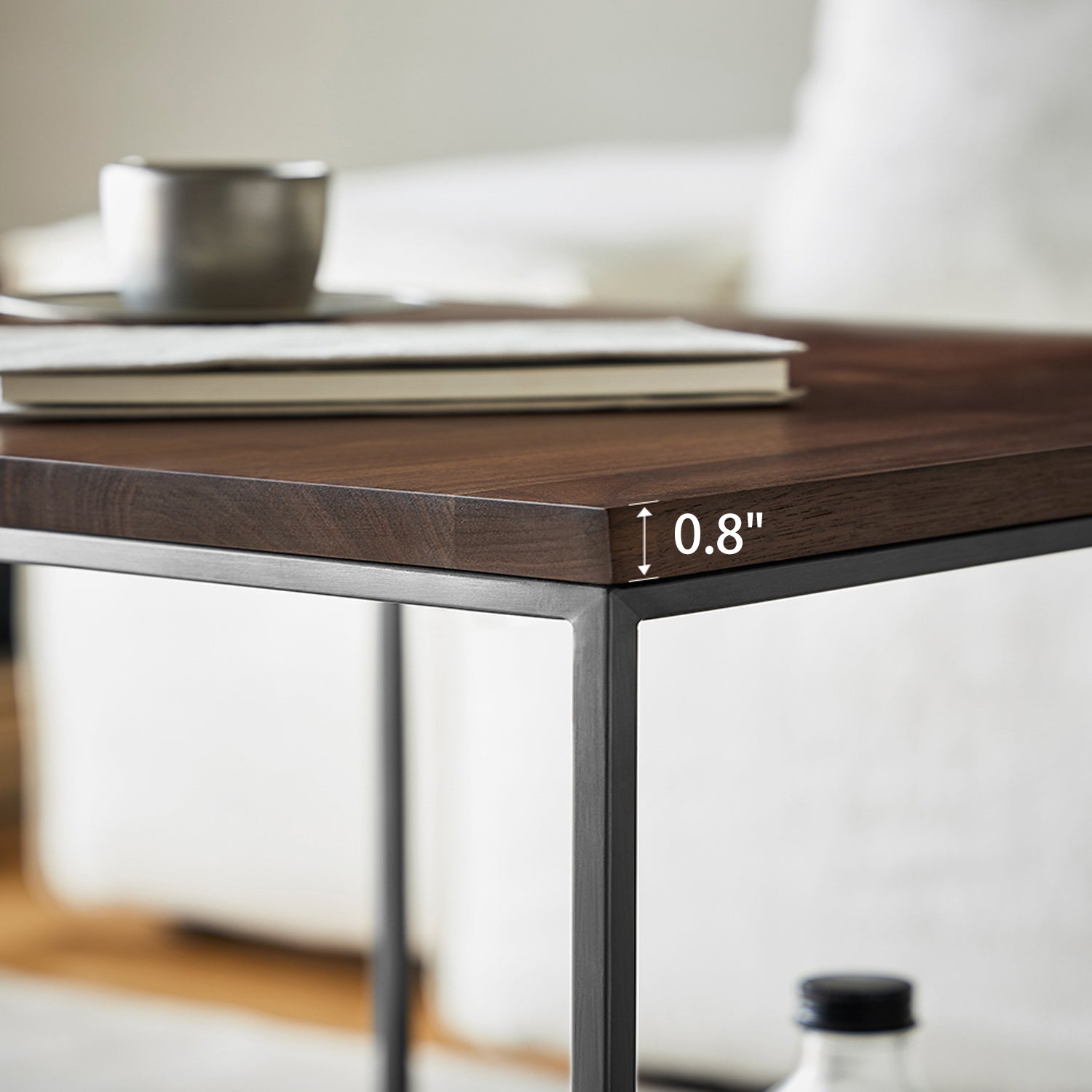 Table d'appoint de rangement en noyer Blacksteel