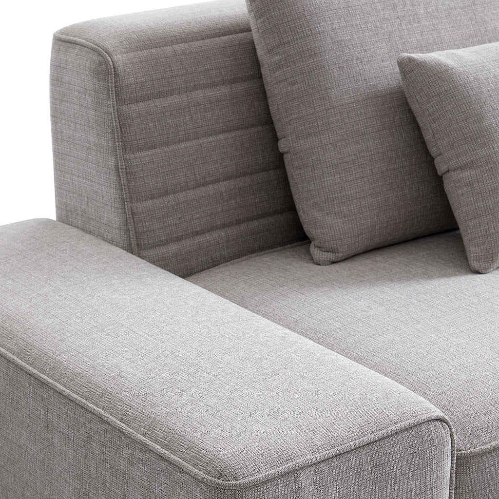 Canapé sectionnel capitonné Brandy Channel avec table basse