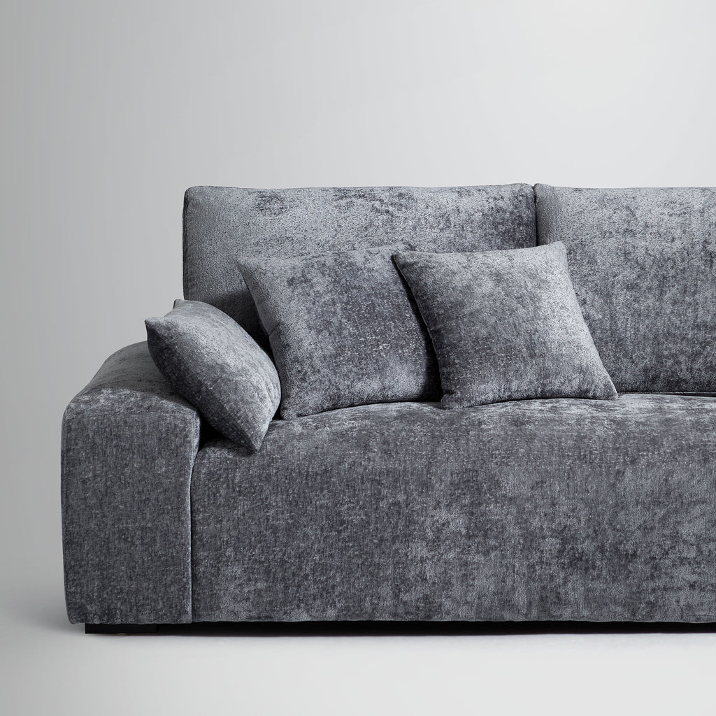 Le canapé et le pouf gris Empress