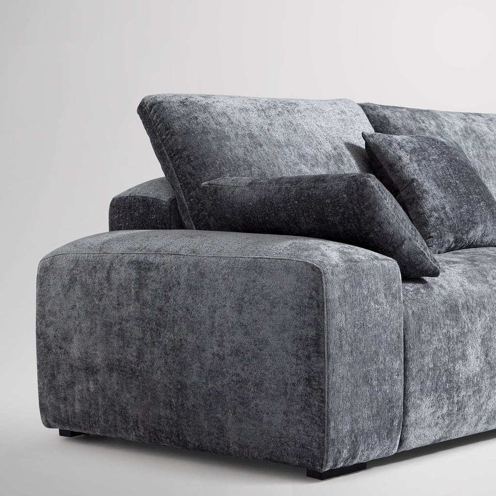 Le canapé et le pouf gris Empress