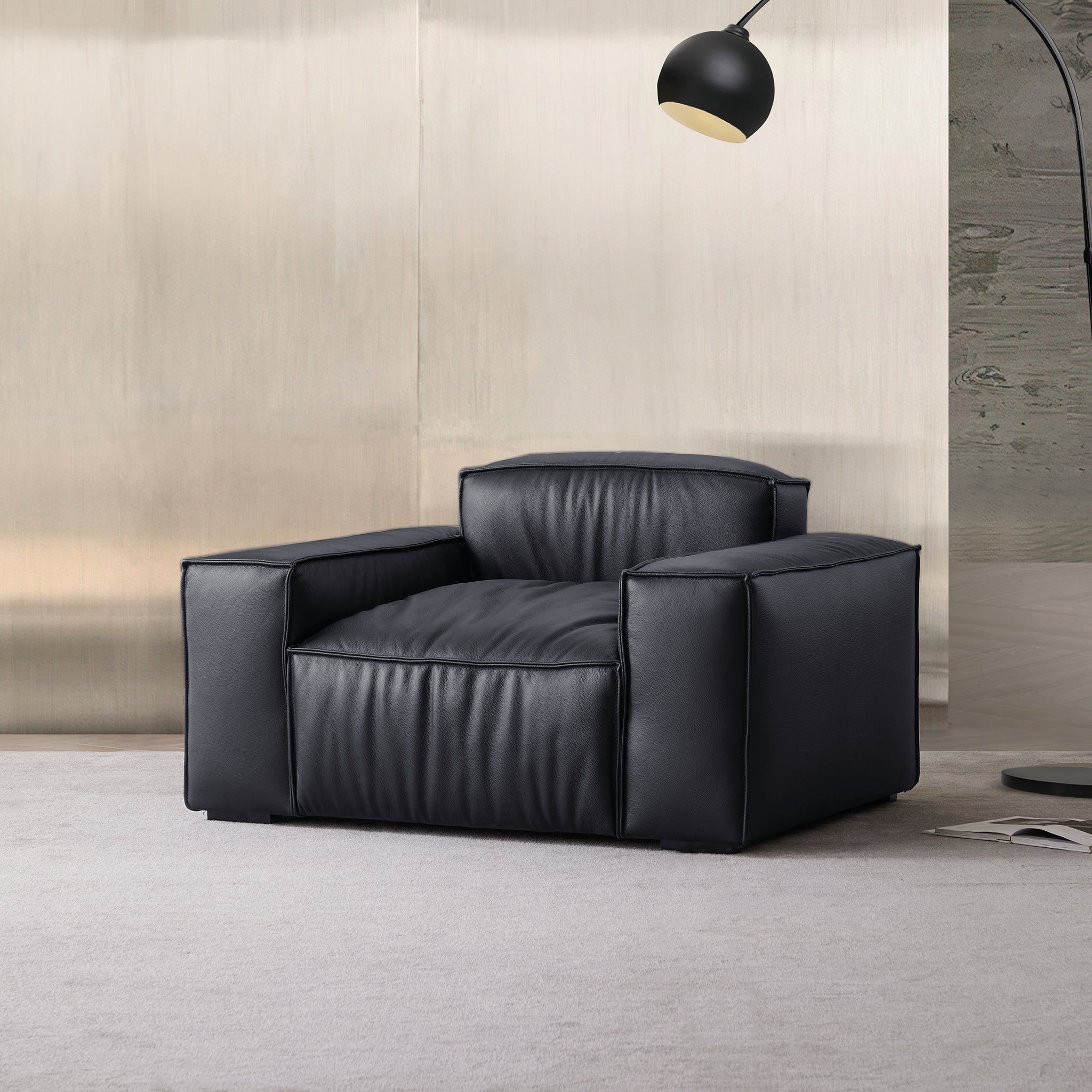 Fauteuil de luxe minimaliste en cuir marron foncé