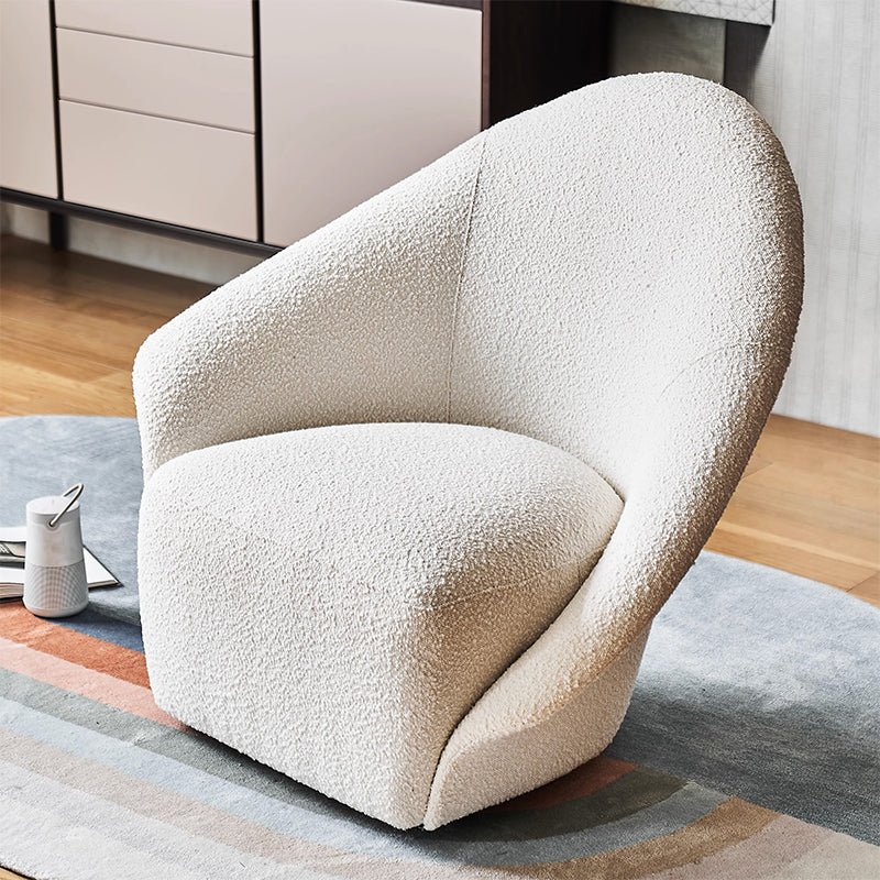 Chaise pivotante en tissu bouclé beige Calla
