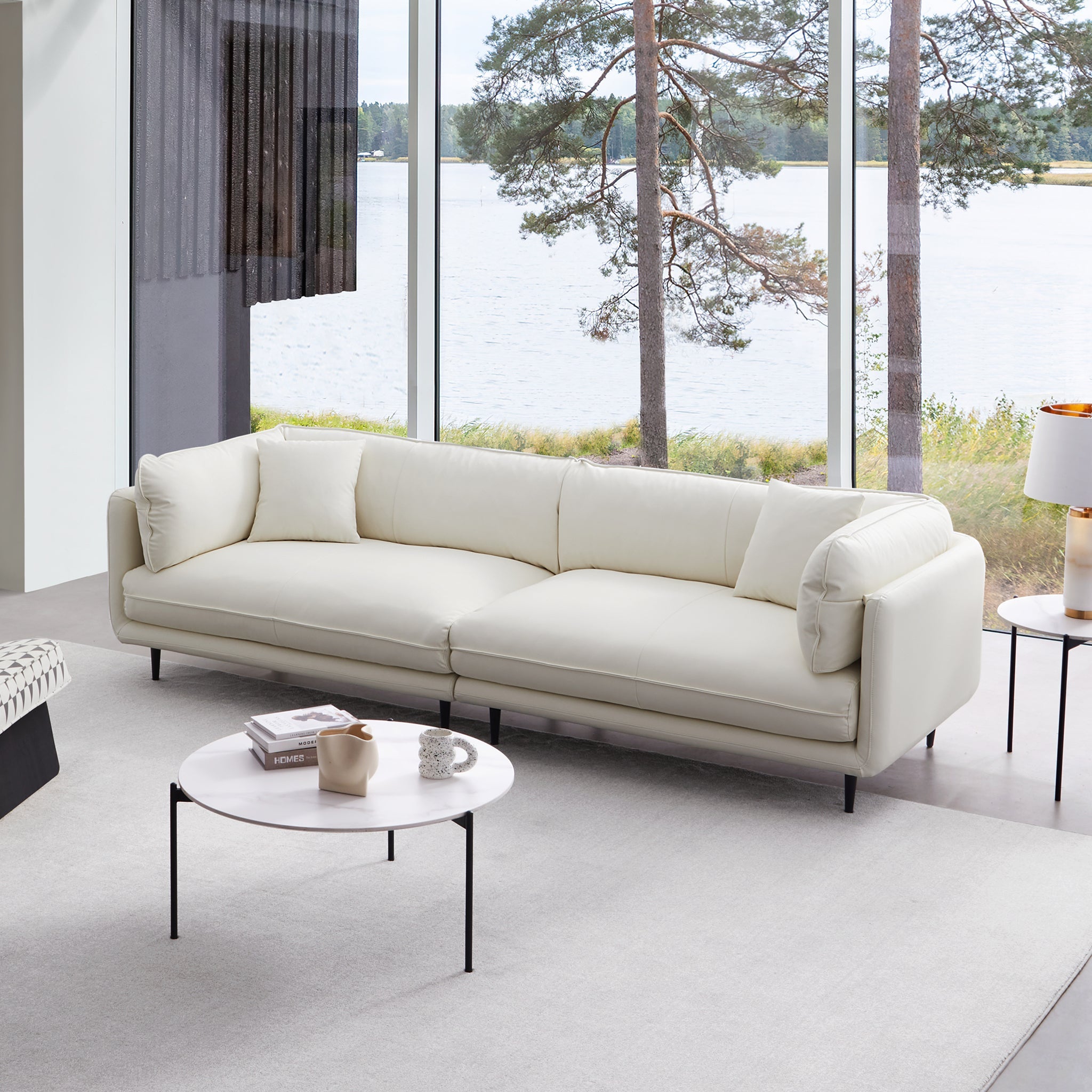 Canapé en cuir noir vanille