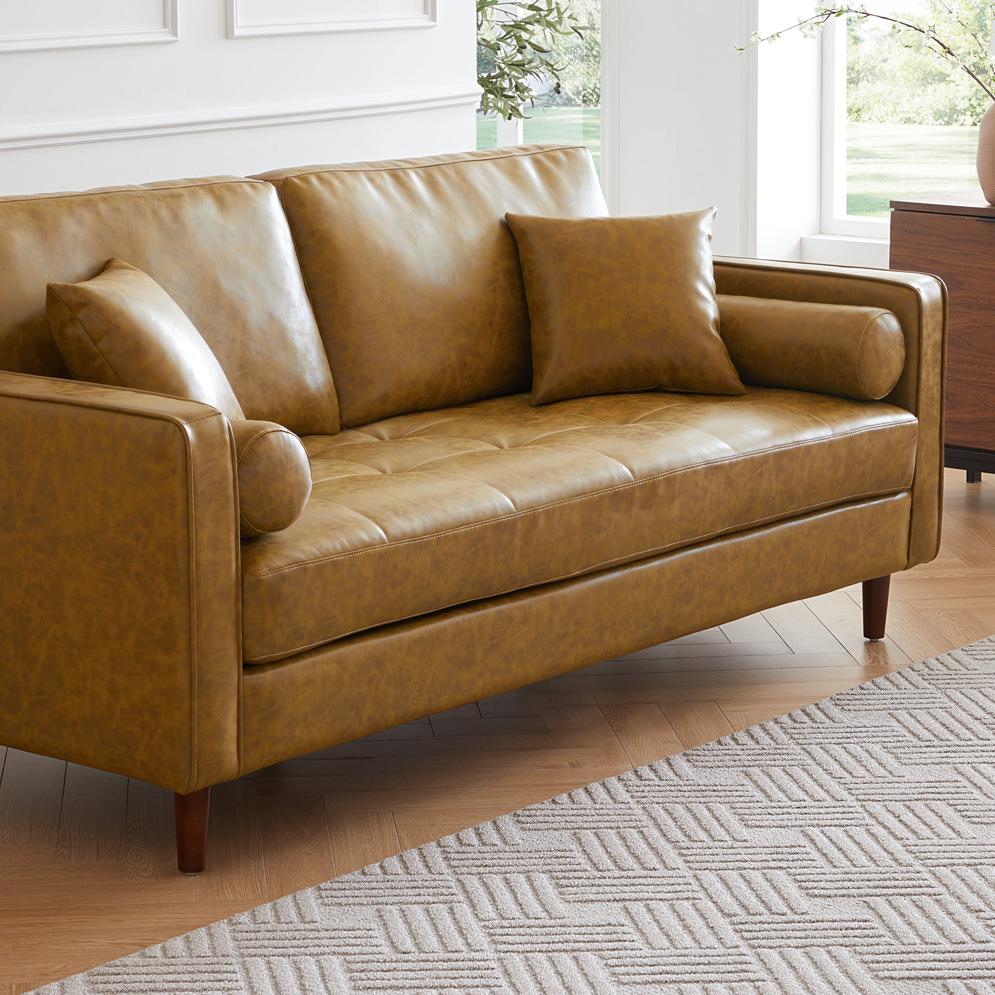 Causeuse en cuir beige rétro de style milieu de siècle