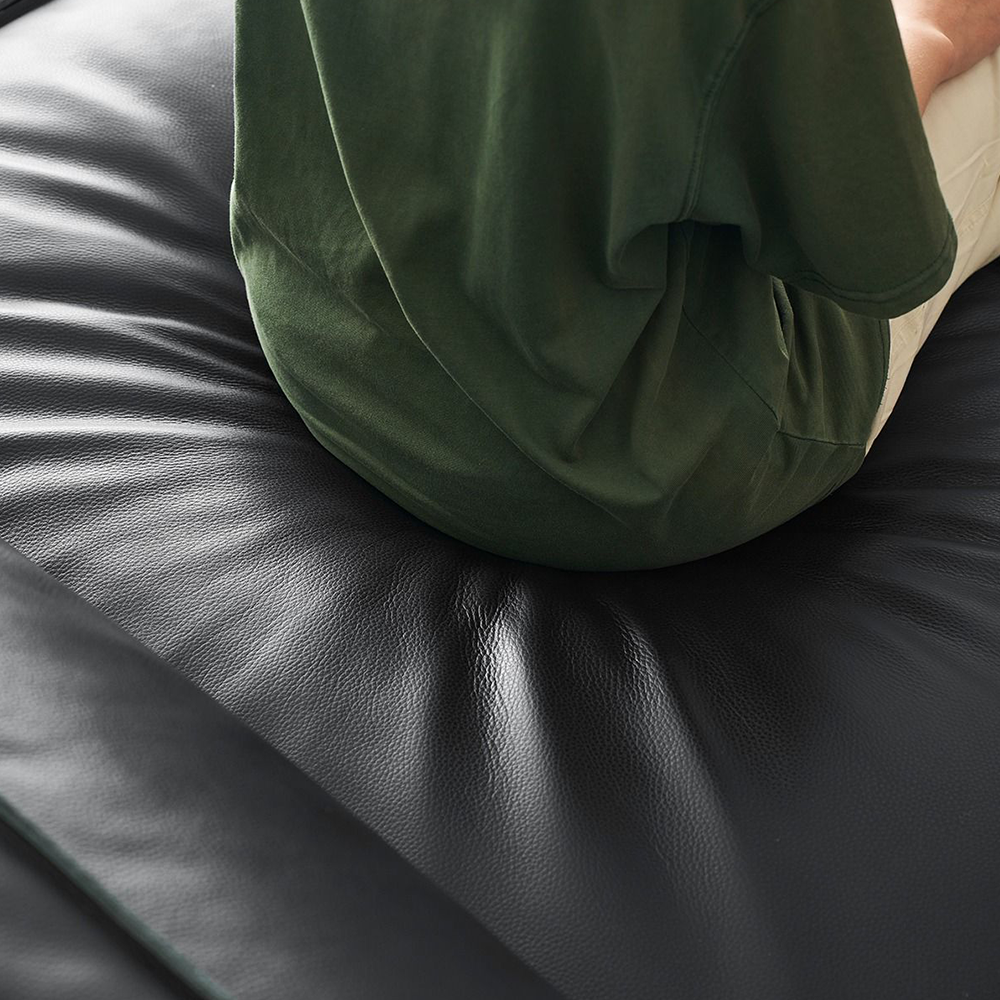 Canapé minimaliste en cuir pleine fleur Deacon