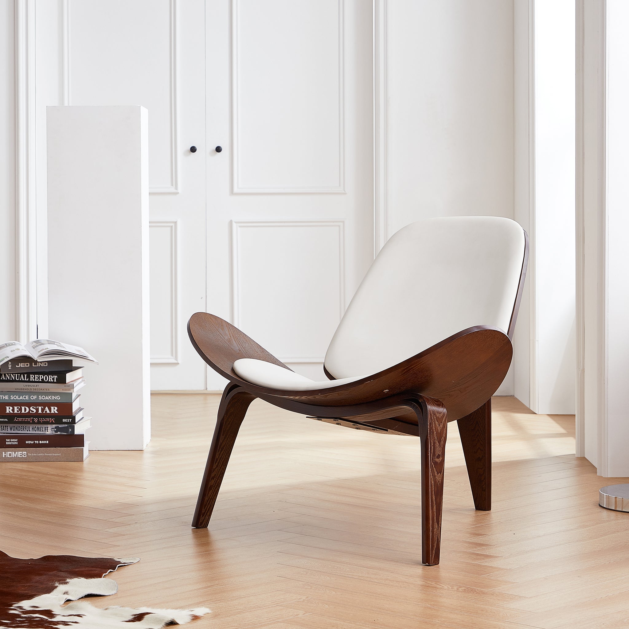 Chaise à coque noire Mermaid Wegner