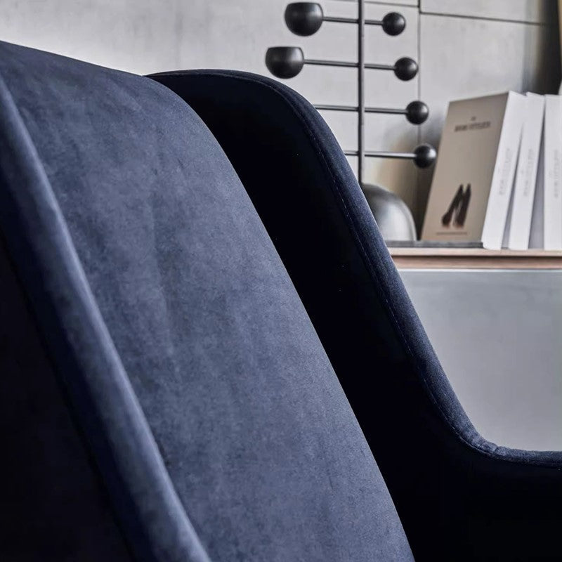 Fauteuil de salon en velours bleu Eden Ink