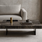 Table basse carrée veinée foncée