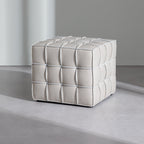 Pouf cube capitonné en cuir Monarch