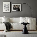 Table d'appoint en chêne en forme de cône Raven