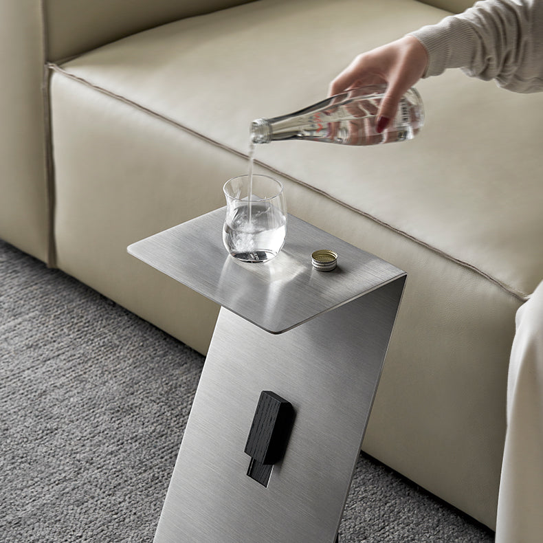 Table d'appoint en acier inoxydable Locke