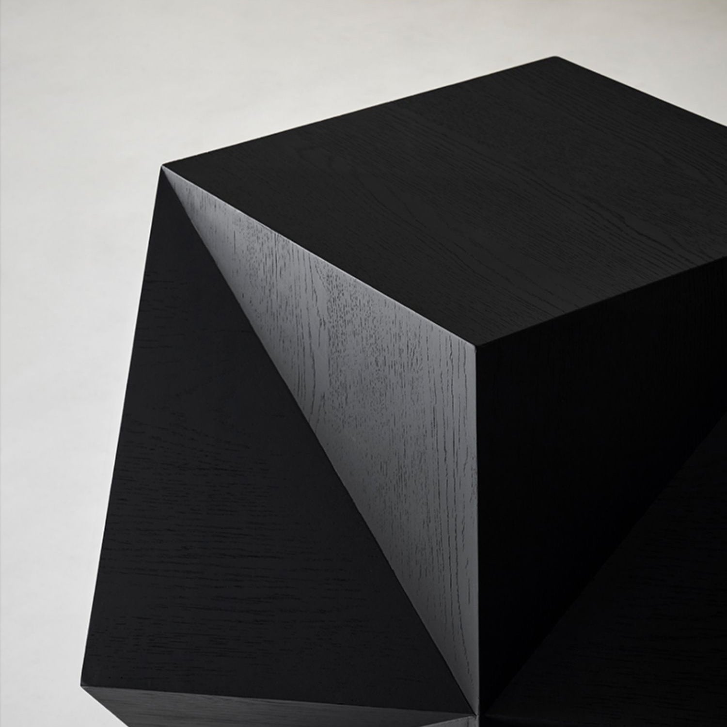Table d'appoint en bois massif Polyhedron
