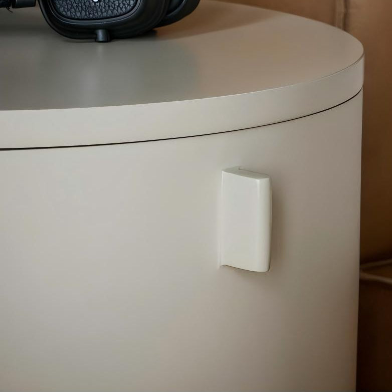 Table de chevet cylindrique crème