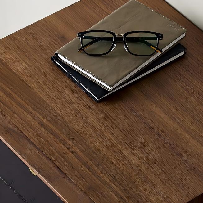 Table de chevet en racine de cèdre