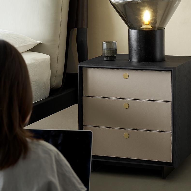 Table de chevet en racine de cèdre