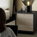 Table de chevet en racine de cèdre