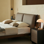 Lit en cuir crème truffe