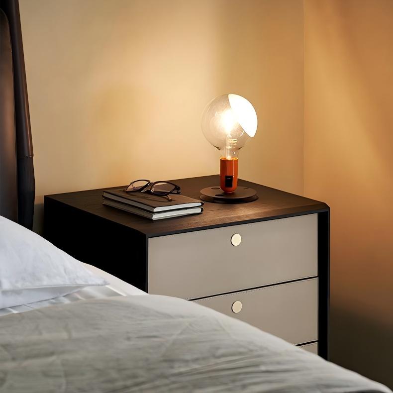 Table de chevet en racine de cèdre