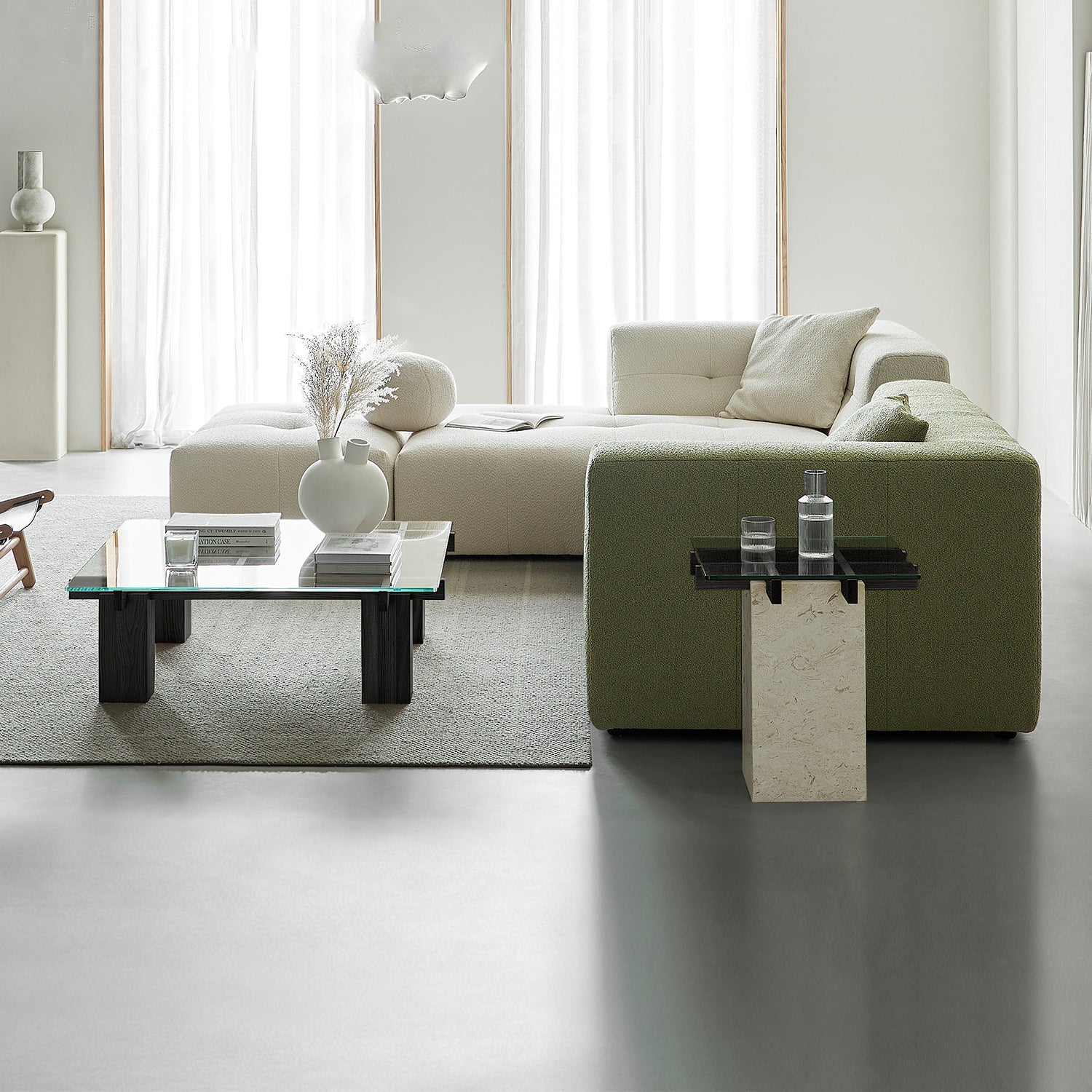 Table d'appoint en verre et marbre à treillis