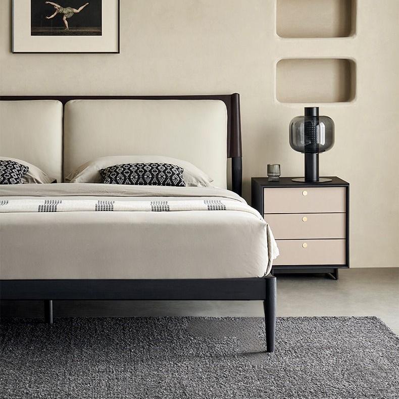 Lit en cuir crème truffe