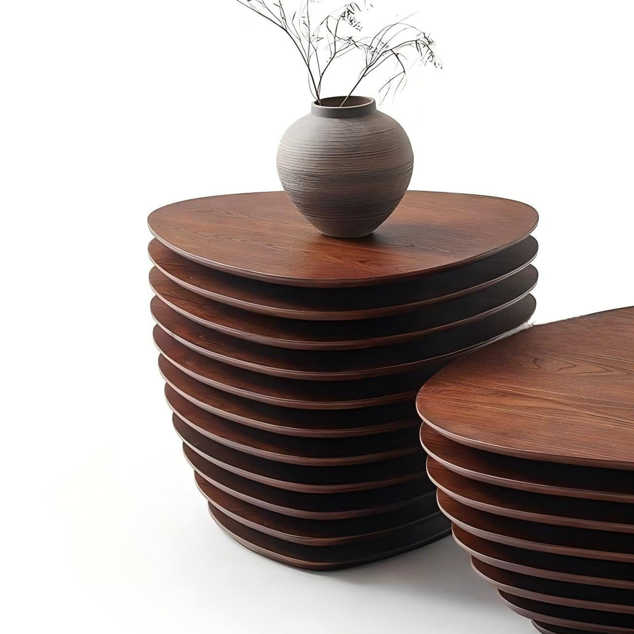 Table basse gigogne de forme irrégulière