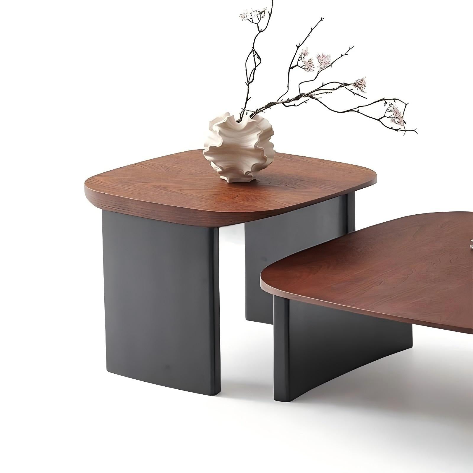 Table basse gigogne aux courbes douces